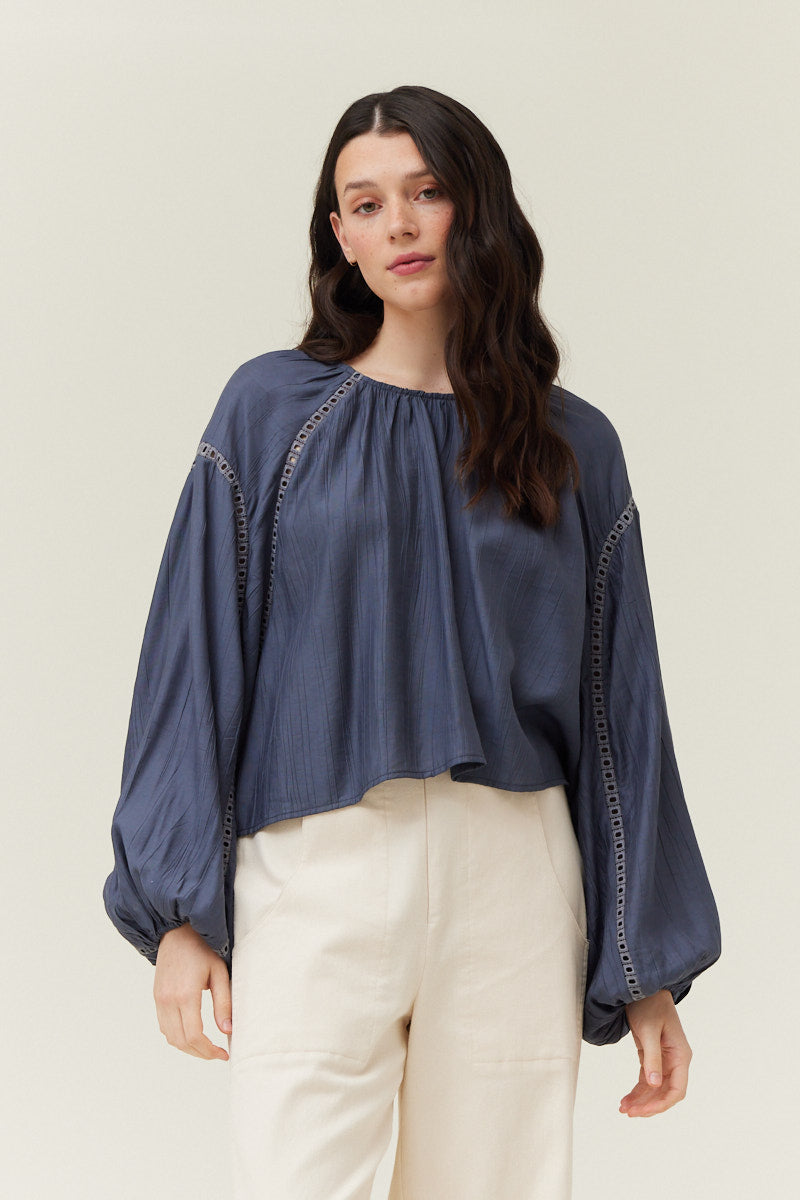 LACE TRIM MIXED BLOUSE