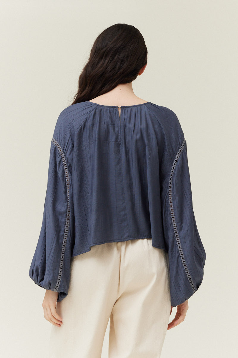 LACE TRIM MIXED BLOUSE