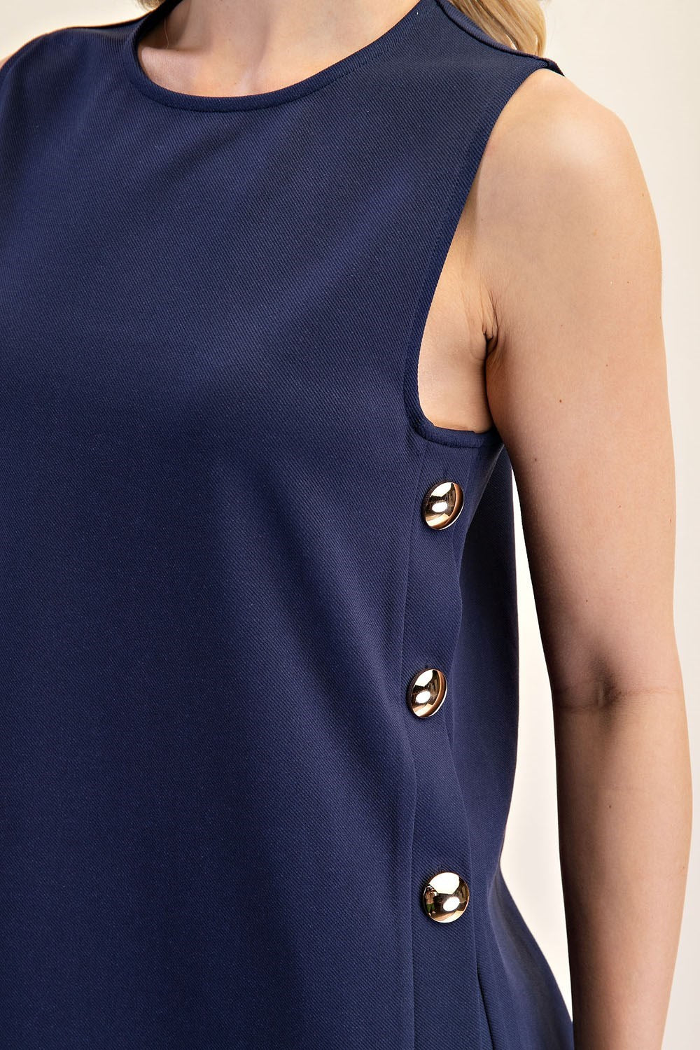 Side Buttons Oversize Top