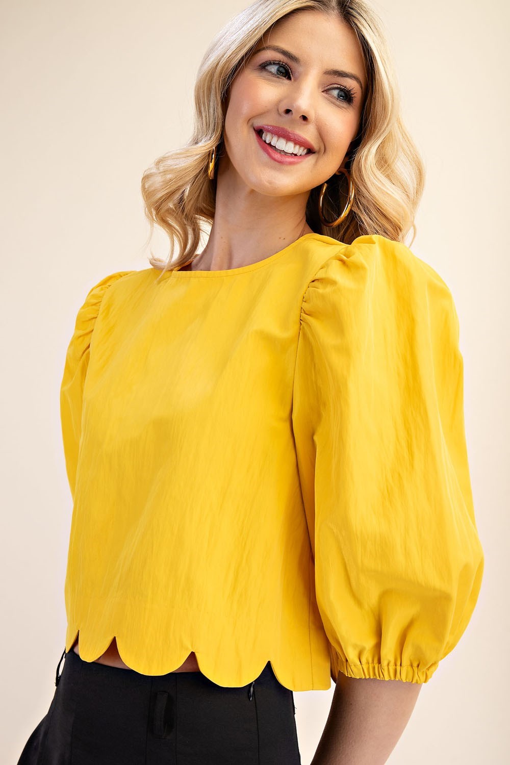 Round Neckline Balloon Sleeve Top
