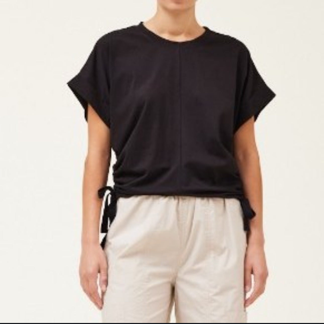 Side Scrunch Tee